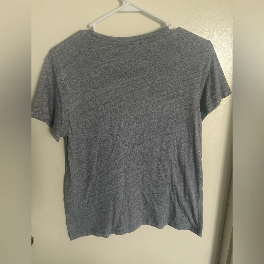 Levi’s shirt size small - Picture 2 of 3